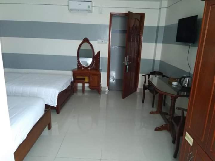 Khach San Long Ty Cà Mau Exterior photo